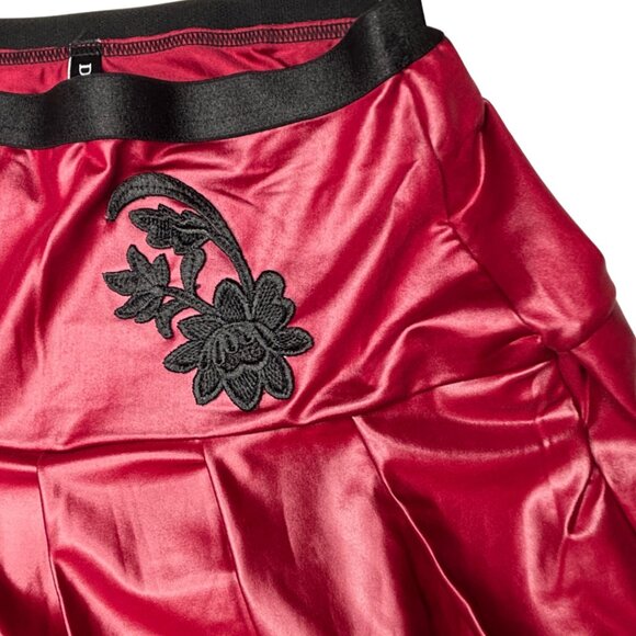 Darque by Coquette Wetlook Pleated Mini Skirt Set • Merlot Black • XL • NWT - Picture 2 of 10